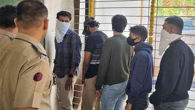 रेव्ह पार्ट्यांचा  नंगानाच वेळीच रोखा
