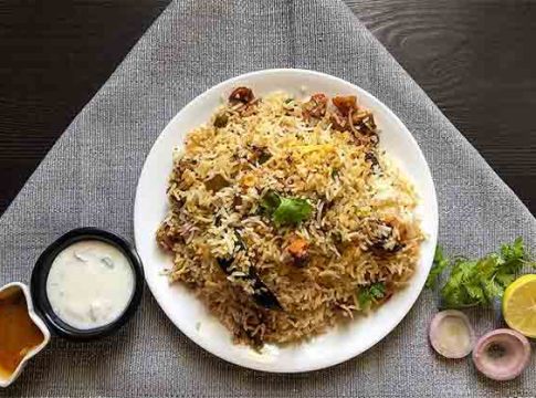 पिझ्झा-बर्गर नाही तर Swiggy वर सलग ८व्या वर्षी बिर्याणीचेच राज्य, प्रत्येक सेकंदाला इतक्या ऑर्डर
