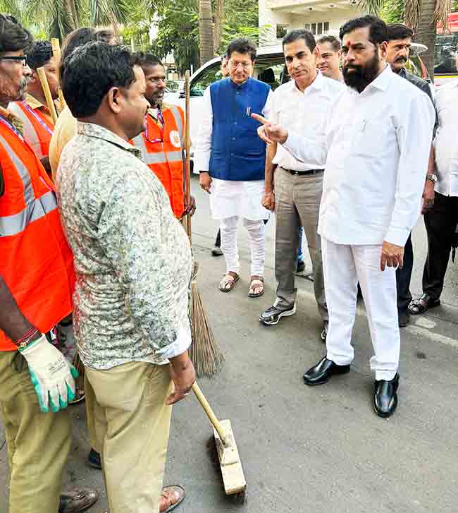 ‘खरा हिरो स्वच्छता कर्मचारी’