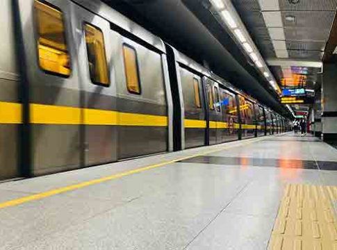 Delhi Metro : प्रवाशांची गैरसोय! केबल चोरीमुळे दिल्ली मेट्रोसेवेत विलंब