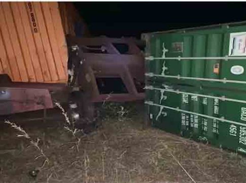 कसारा-इगतपुरी दरम्यान मालगाडीचे डबे घसरले, नाशिककडे जाणारी वाहतूक विस्कळीत