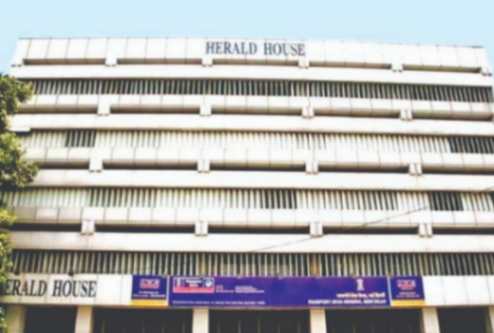 नॅशनल हेरॉल्ड ईडीच्या सापळ्यात