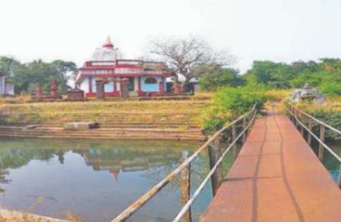 नाधवडे - उमाळ्याचे गाव