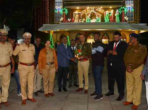 नाशिकचे पोलीस आयुक्त संदीप कर्णिक यांची ख्रिस्त जन्मोत्सवाला खास उपस्थिती