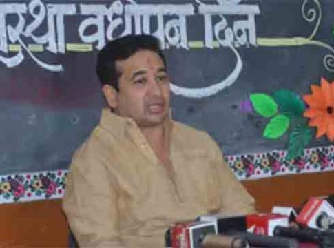 माझा मतदारसंघ पाकिस्तानात नाही मी विधिमंडळाचा सदस्य कुठलेही मुद्दे मांडू शकतो- आ. नितेश राणे