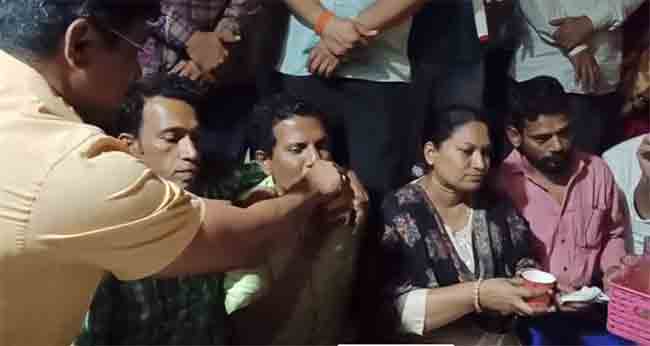 पेण खारेपाट ग्रामस्थांचे उपोषण मागे, कार्यकारी अभियंता यांचे लेखी आश्वासन