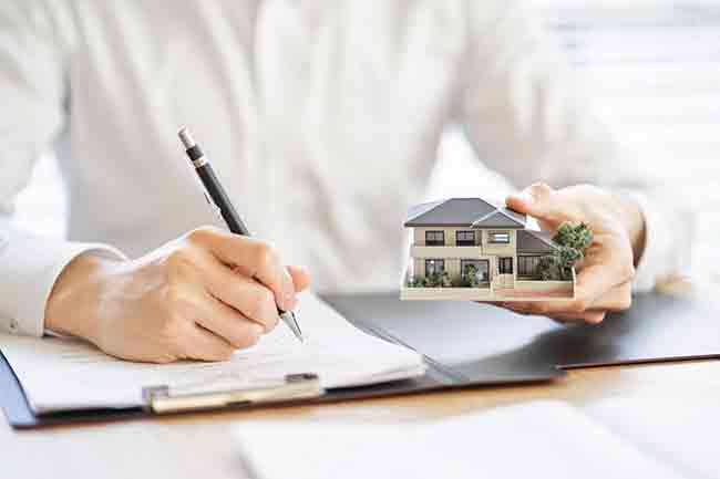 Real estate : अनिवासी भारतीयांनो, भारतात स्थावर मालमत्ता घेताना अशी घ्या काळजी…