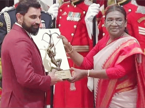 Mohammad Shami : राष्ट्रपतींच्या हस्ते मोहम्मद शामीचा अर्जुन पुरस्काराने गौरव!