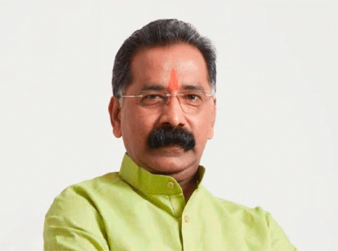 राजन साळवी शिवसेनेच्या वाटेवर, आदित्य ठाकरेंची दिल्लीपर्यंत पळापळ