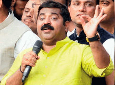 Ram Kadam : प्रभू रामाची चेष्टा सुरू असताना उद्धव ठाकरे, संजय राऊत गप्प का?