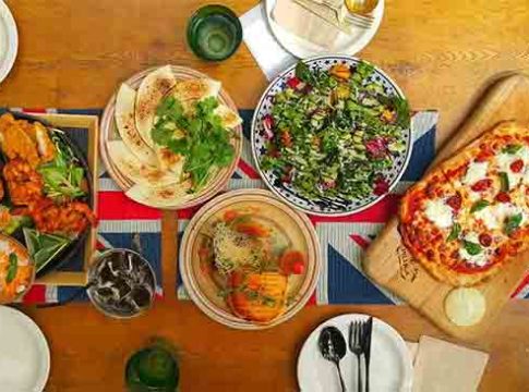 Healthy Tips: तुम्ही रात्री उशिरा जेवण करता का? तर वेळीच व्हा सावध