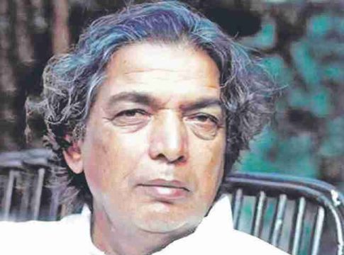 झुकी झुकीसी नजर...