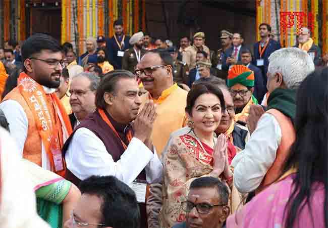 Ayodhya: मुकेश अंबानी यांचे संपूर्ण कुटुंब पोहोचले अयोध्येत, इतके पैसे केले दान, जाणून घ्या रक्कम