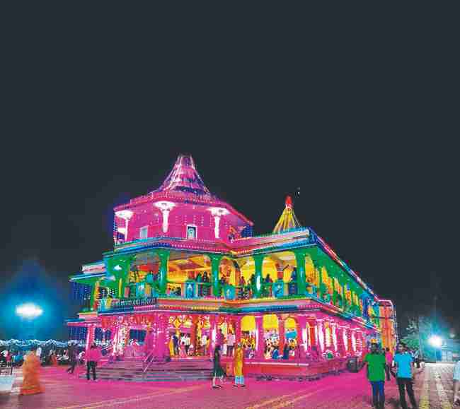 कोकणपट्टीतील तुरंबवचे एकमेव शारदा मंदिर