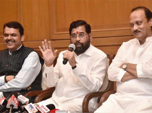 Interim Budget : अर्थसंकल्पावरुन मुख्यमंत्री व दोन्ही उपमुख्यमंत्र्यांनी उद्धव ठाकरेंना केले लक्ष्य