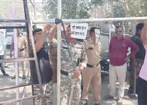 विखेंनी केलेल्या पुलाच्या भूमिपूजनाला संगमनेरकरांचा तीव्र विरोध