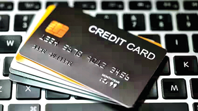 Credit Card : क्रेडिट कार्डद्वारे बिल भरणे पडणार महागात!