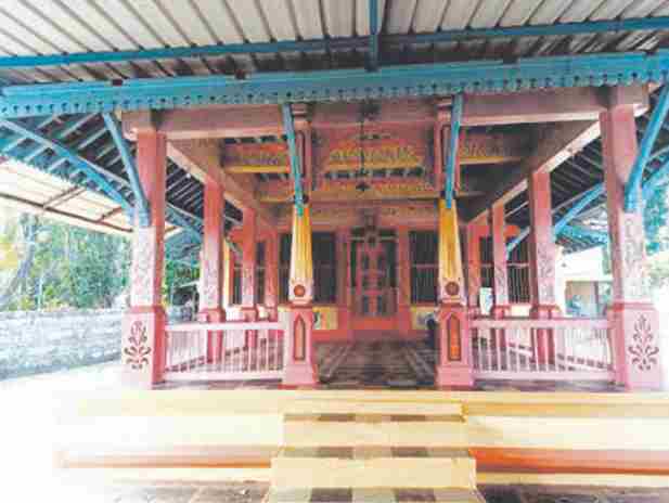 देवालयांचे गाव – देवळे