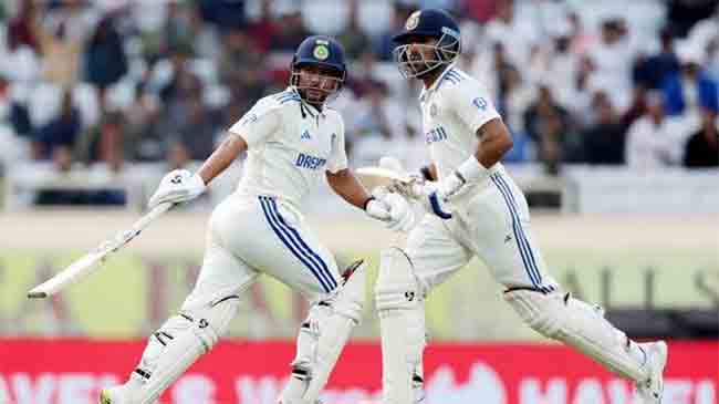 BCCI: आयपीएलआधी या २ भारतीय खेळाडूंना मिळाले गिफ्ट