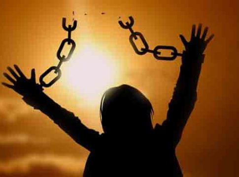 आपल्याला कोणी गॅस लाइटिंग तर करत नाही ना?