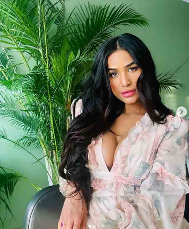 Poonam Pandey ला मृत्यूची खोटी अफवा पसरवणे पडले महागात, १०० कोटींचा मानहानीचा खटला दाखल