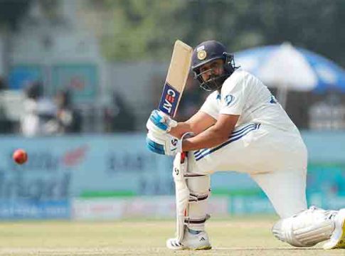 Rohit Sharma: रोहित शर्माच्या निशाण्यावर वीरेंद्र सेहवागचा महारेकॉर्ड