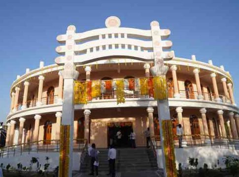 येवल्यात बौद्ध भिक्खु विपश्यना केंद्र लोकार्पण सोहळा संपन्न