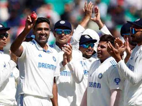 भारताने पाचवी कसोटी एक डाव आणि ६४ धावांनी जिंकली