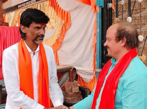 Vasant More : लोकसभा निवडणुकीसाठीच्या मराठा समाजाच्या बैठकीला वसंत मोरेंची उपस्थिती
