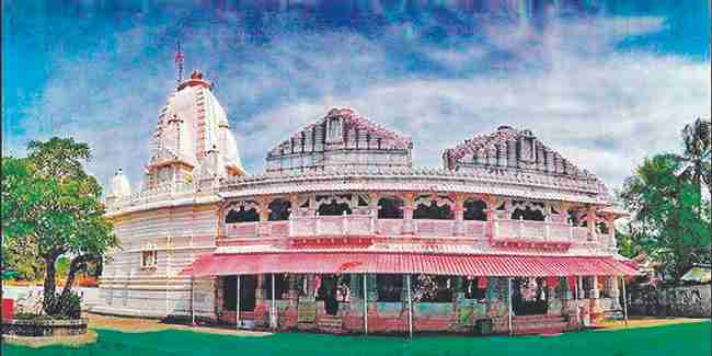आंगणेवाडीच्या देवी भराडीला साकडं आणि अडीच लाखांचं मताधिक्य…!