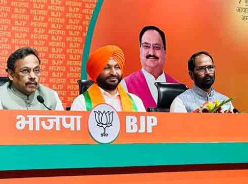 पंजाब काँग्रेसला मोठा झटका, लुधियानामधून खासदार रवनीत सिंह बिट्टूंनी पकडला भाजपचा हात