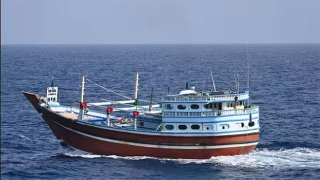 Indian Navy: नौदलाची समुद्रात मोठी कारवाई! इराणच्या जहाजाला समुद्री चाच्यांच्या तावडीतून सोडवण्यात यश