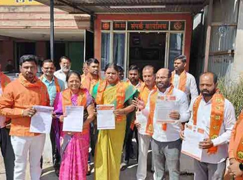 शिर्डी लोकसभा मतदारसंघातून खासदार सदाशिव लोखंडेना तीव्र विरोध