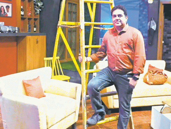 Sandesh Bendre : नाटकाचा संदेश देणारा नेपथ्यकार