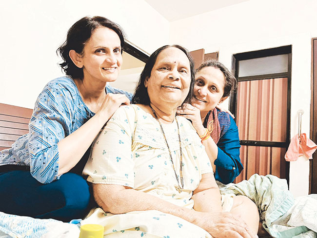 दोन सुंगधी फुले