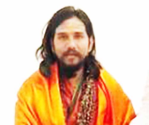 Balayogi Maheshwarananda : मठामध्ये सेवेकरी महिलेचा खून केल्याचे बिंग फुटल्याने महंत फरार