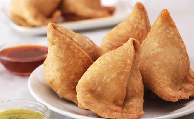 समोसा-जिलेबी आवडीने खाणा-यांसाठी विशेष बातमी!