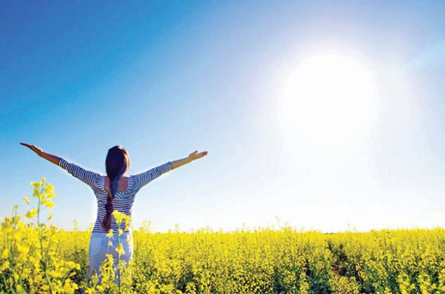 भावनांना रफू करून पाहावे...