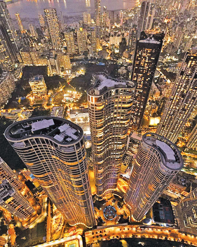 Mumbai : मुंबई अब्जाधीशांची राजधानी