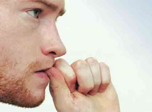 Health: तुम्हाला नखे खाण्याची सवय आहे का? तर आजच सोडा ही सवय नाहीतर...