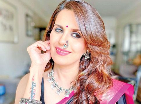आई - मुलींमध्ये मैत्रीचं नातं असावं