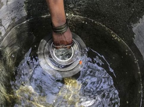 Water Shortage : धक्कादायक! एकीकडे पाणीबाणी तर दुसरीकडे पाणी चोरी