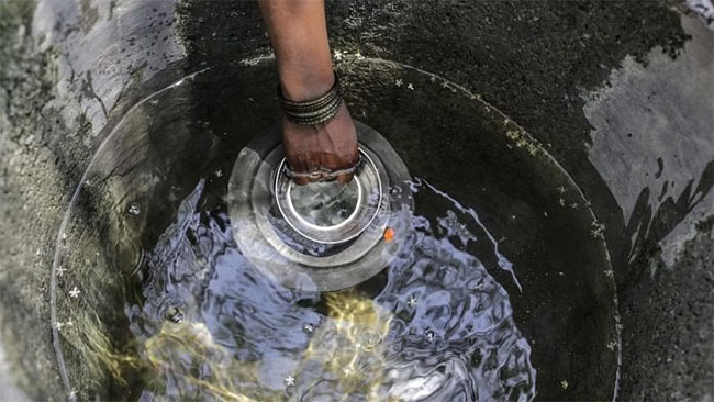 Water Shortage : धक्कादायक! एकीकडे पाणीबाणी तर दुसरीकडे पाणी चोरी