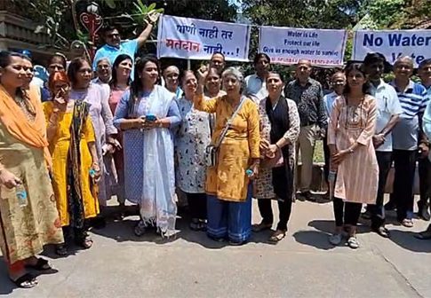 Water Shortage: पाणी नाही तर मतदान नाही! पाणीटंचाईच्या समस्येने त्रस्त कल्याण रहिवाशांचा संताप