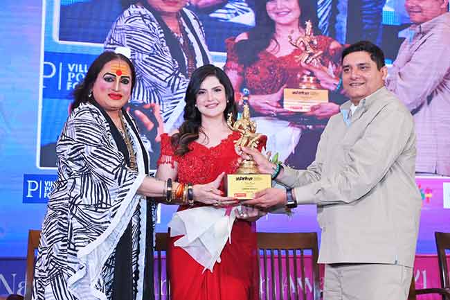 Zareen Khan : झरीन खानच्या हस्ते राष्ट्रीय ट्रान्सजेंडर पुरस्कारांचे उद्घाटन