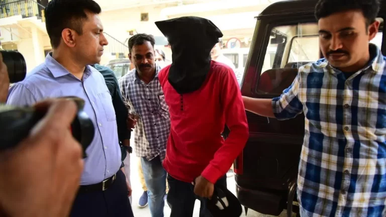 सलमान खानच्या घराजवळ झालेल्या गोळीबार प्रकरणातील आरोपीचा उपचारादरम्यान मृत्यू