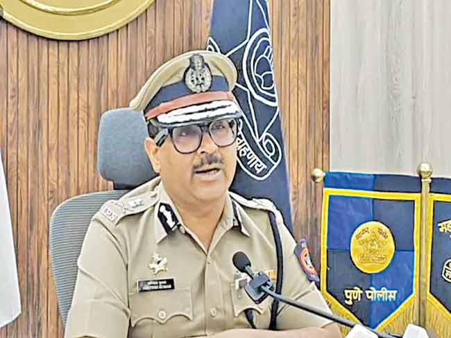रक्ताच्या नुमना अहवालात फेरफार केल्याने दोन डॉक्टरांना अटक