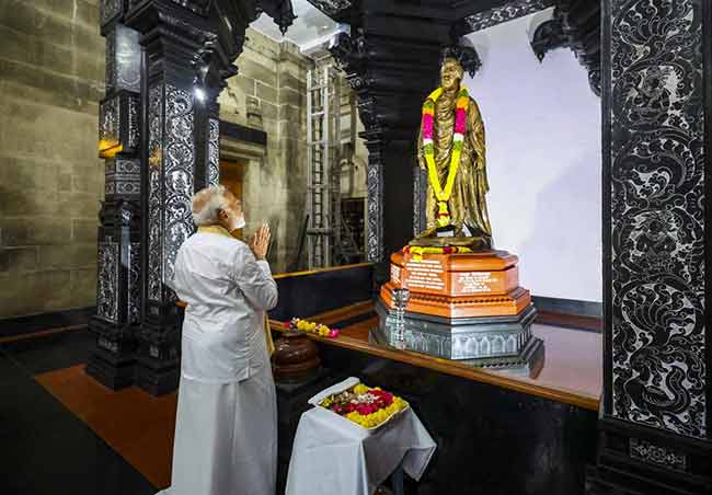 प्रचार संपताच पंतप्रधान मोदी ध्यानधारणेसाठी कन्याकुमारीत दाखल