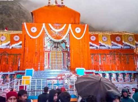 Bandrinath Dham : चारधाम यात्रा सुरु; बद्रीनाथ धामचे उघडले दरवाजे