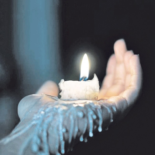 Death : मृत्यू अटळ सत्य…